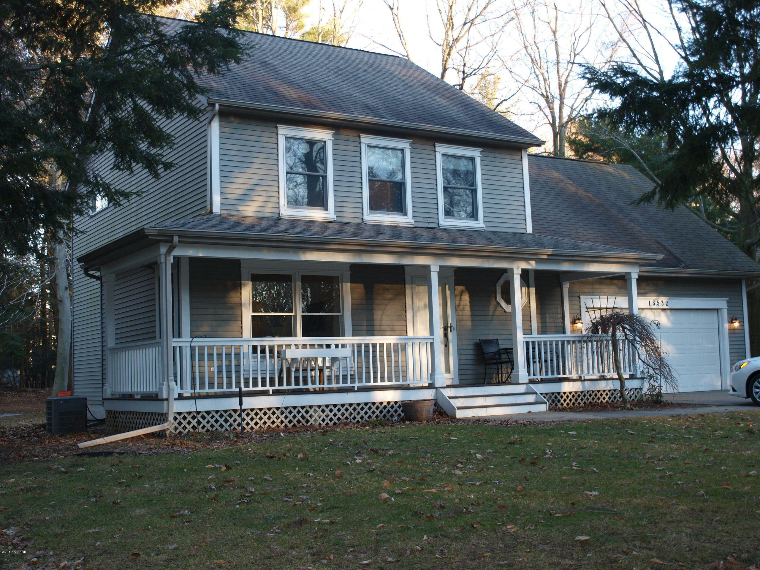 Property Photo:  13532 Forest Park Drive  MI 49417 