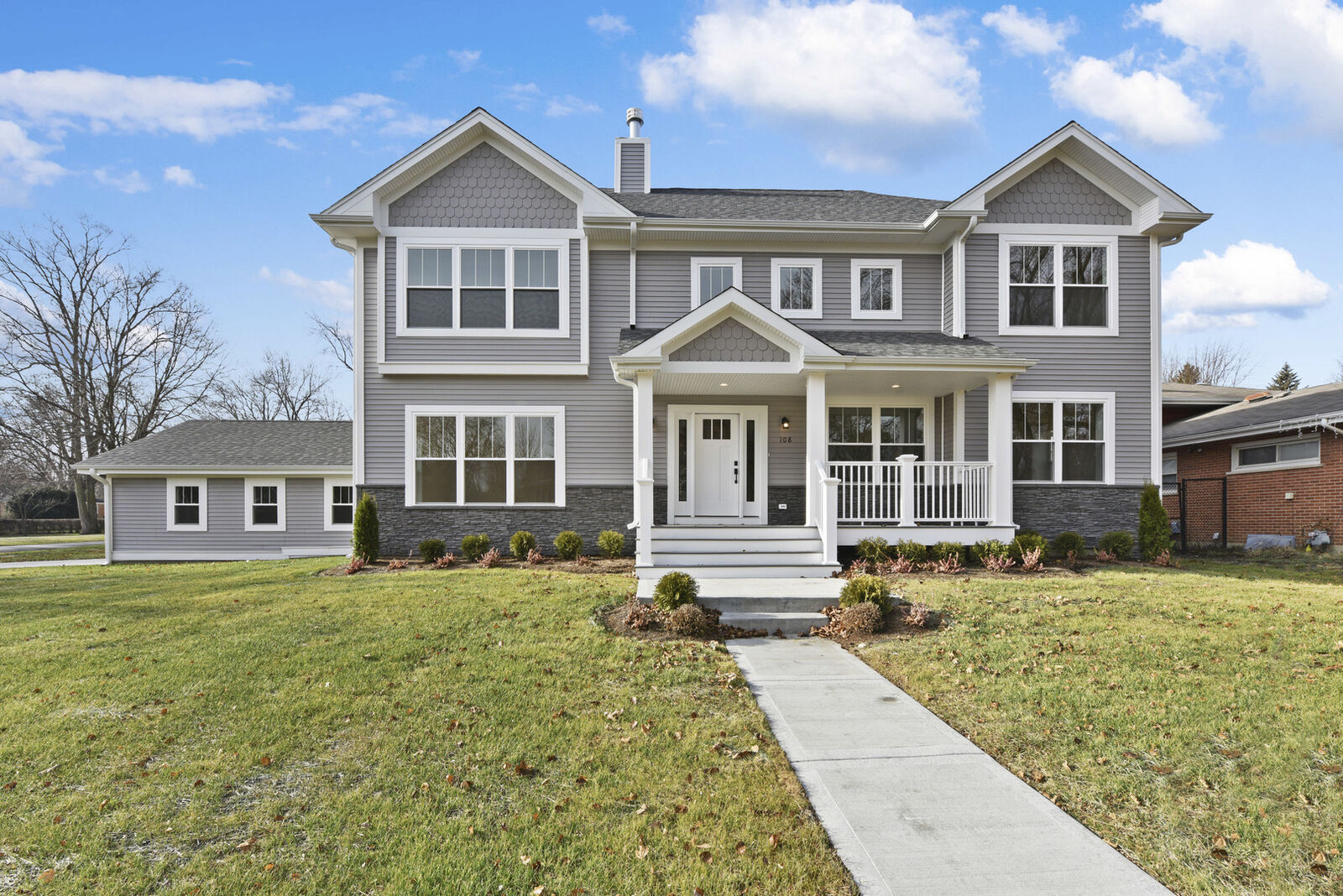 Property Photo:  108 North Forest Avenue  IL 60074 