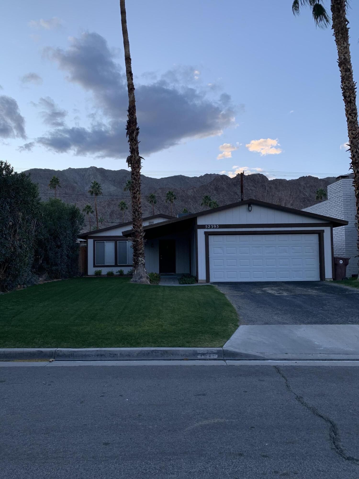 Property Photo: 52395 Avenida Carranza CA 92253