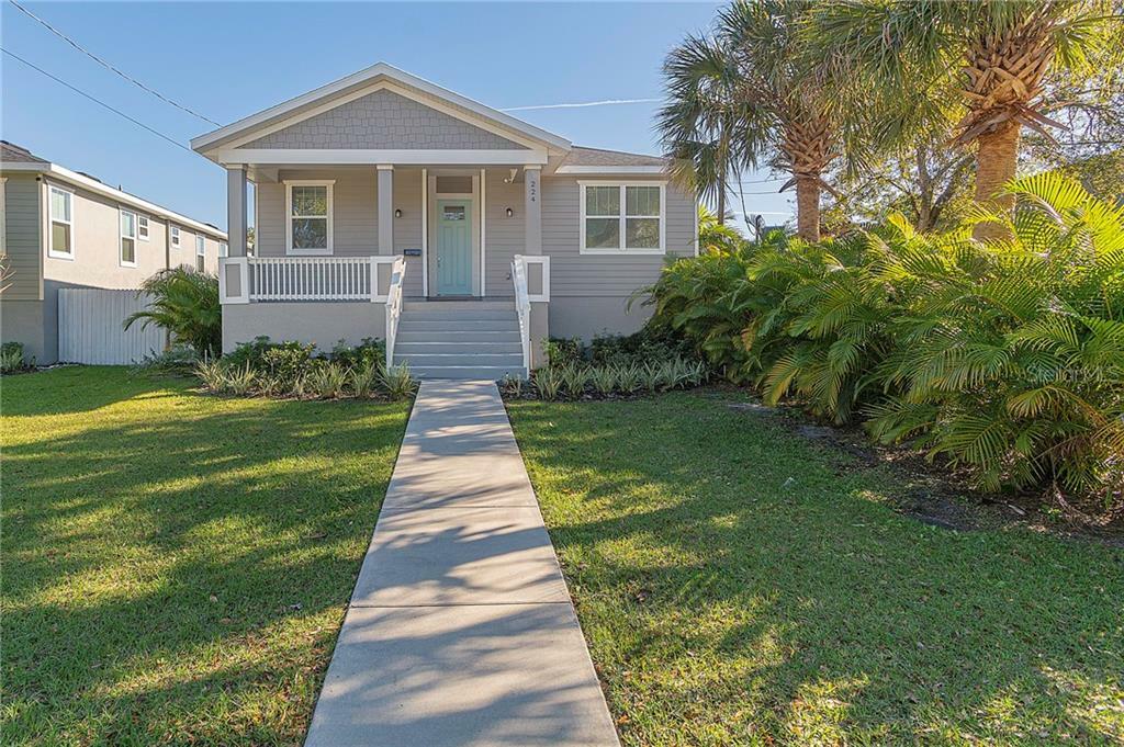 Property Photo: 224 NE Jefferson Circle N FL 33702