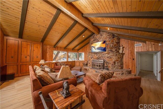 Property Photo:  43152 Moonridge Court  CA 92315 