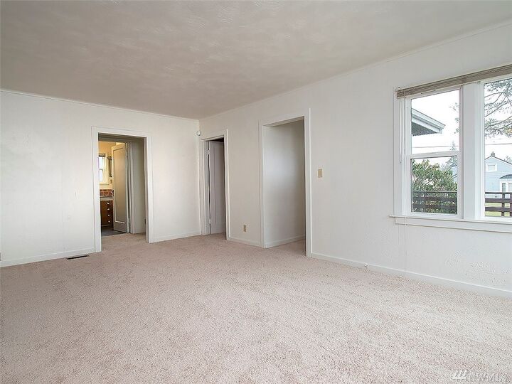 Property Photo:  6504  Highland Drive  WA 98203 