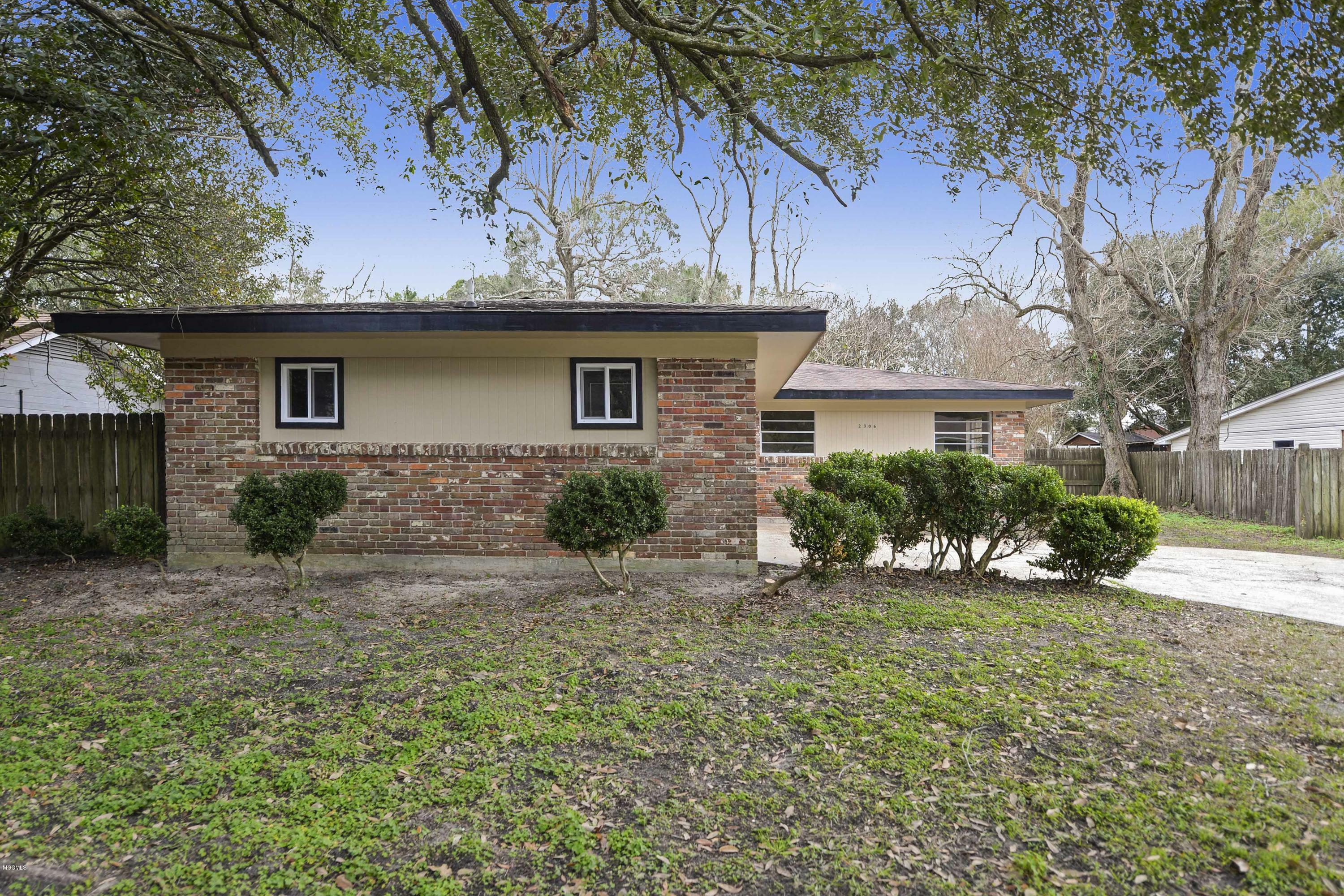 Property Photo:  2306 Farrell Boulevard  MS 39507 