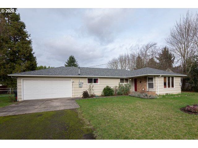Property Photo: 1555 Elkay Dr OR 97404