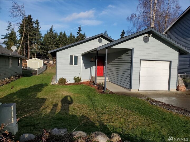 1809 W 11th Street  Port Angeles WA 98363 photo