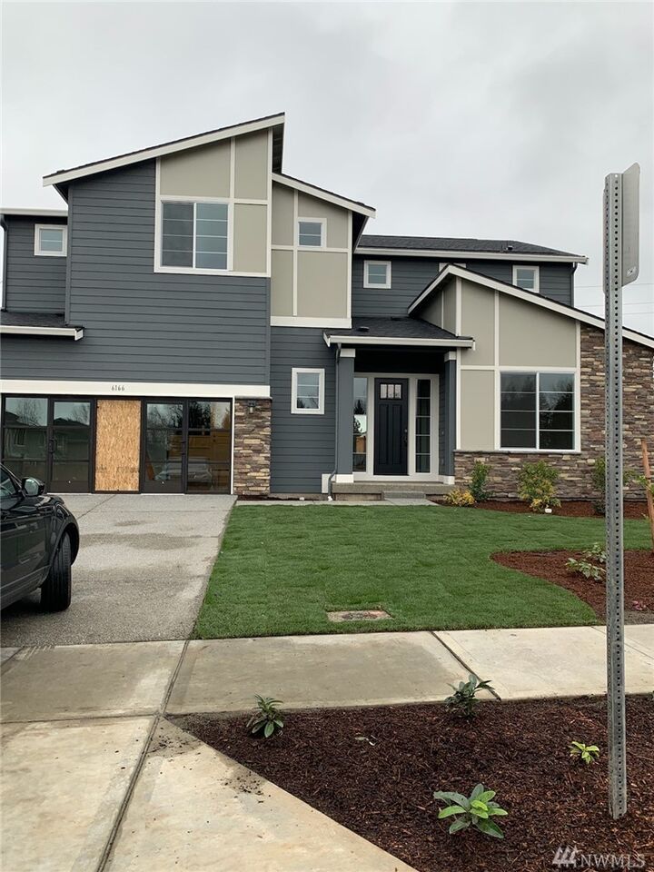 Property Photo: 301 NE Shadow Ave (Lot 4) WA 98056