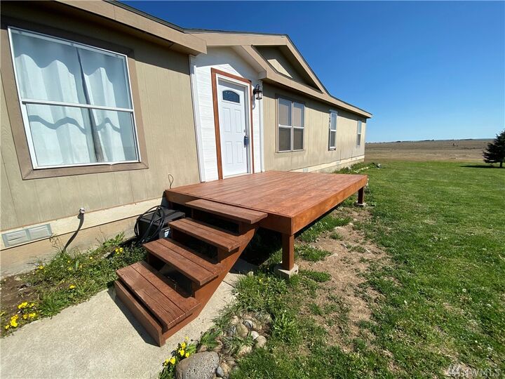 Property Photo:  8832  Neppel Road NE  WA 98837 