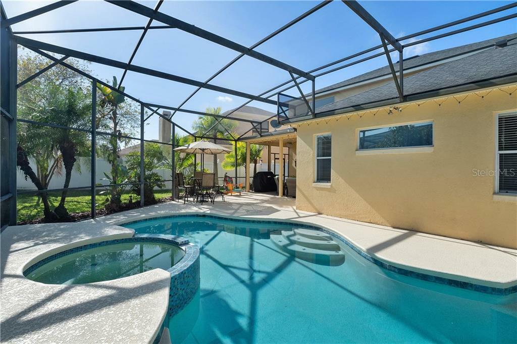 Property Photo:  821 Mulberry Bush Court  FL 32828 