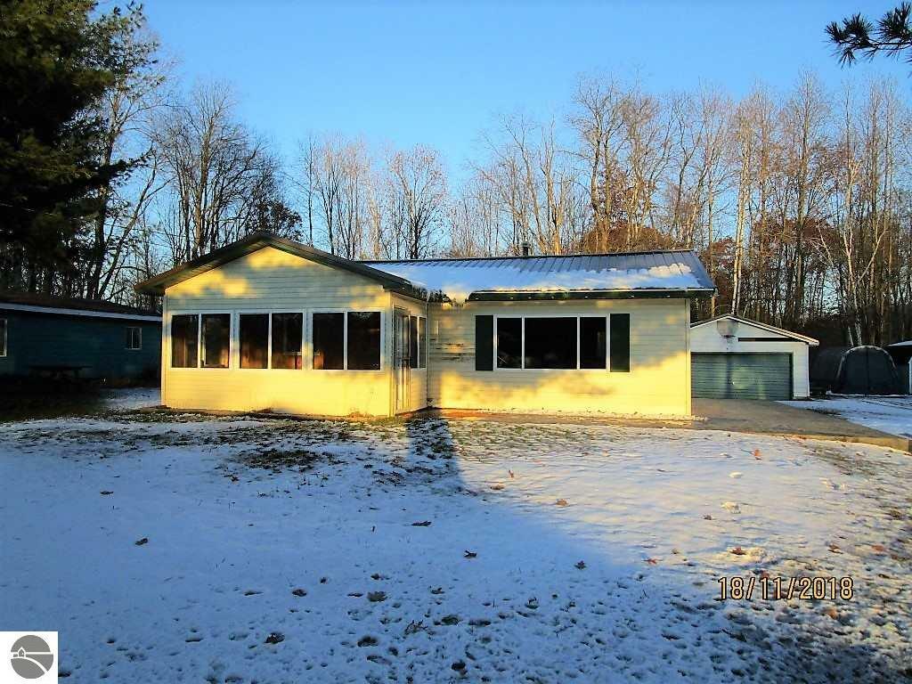 Property Photo:  2655 Lone Pine Road  MI 48622 