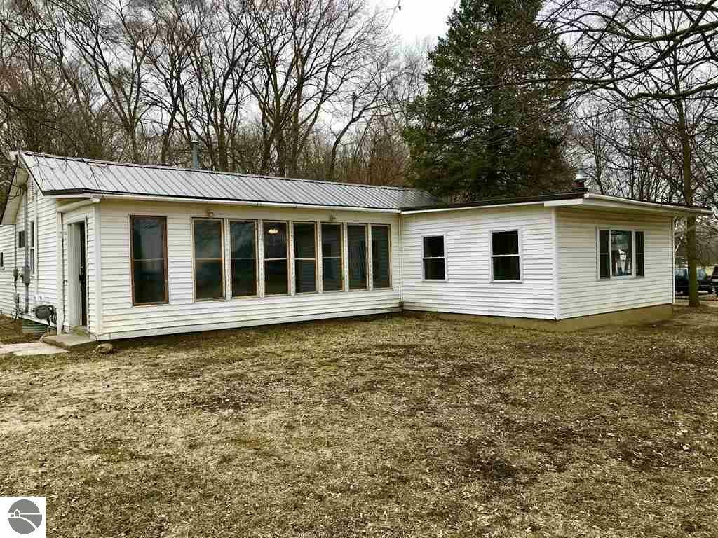 Property Photo:  731 E Monroe  MI 48880 