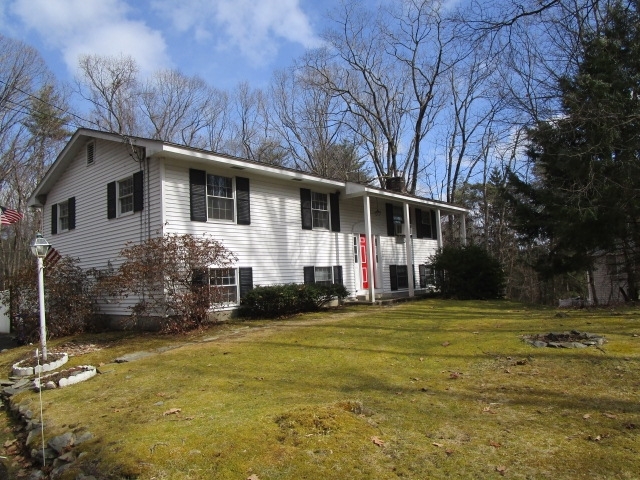 Property Photo:  13 Little Turnpike Road  MA 01464 