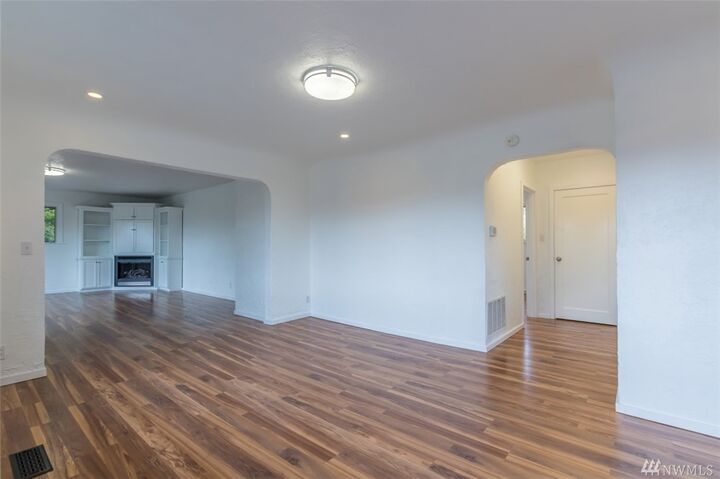 Property Photo:  1573  Marguerite Avenue  WA 98337 