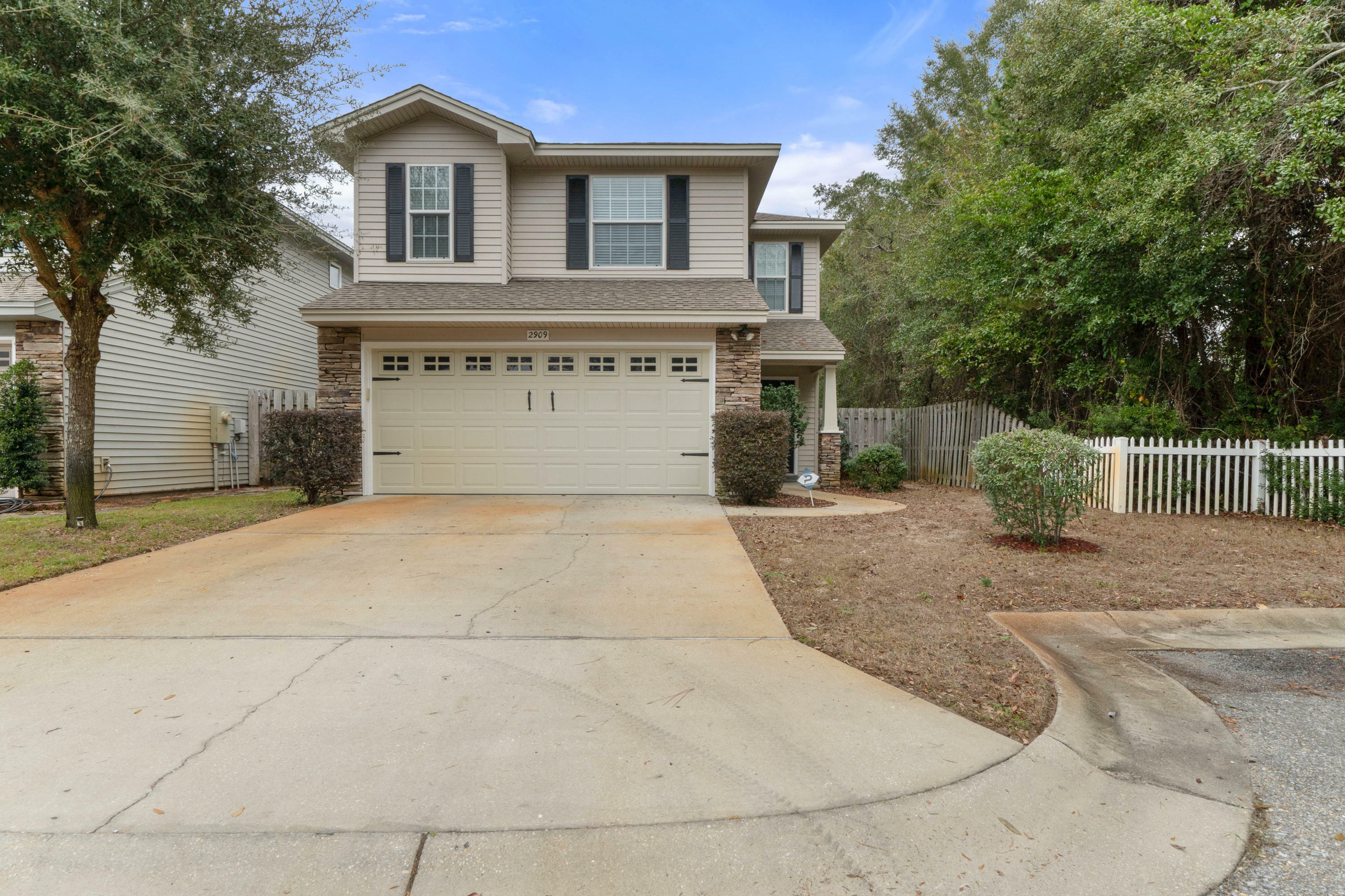 Property Photo:  2909 Five Oaks Lane  FL 32579 