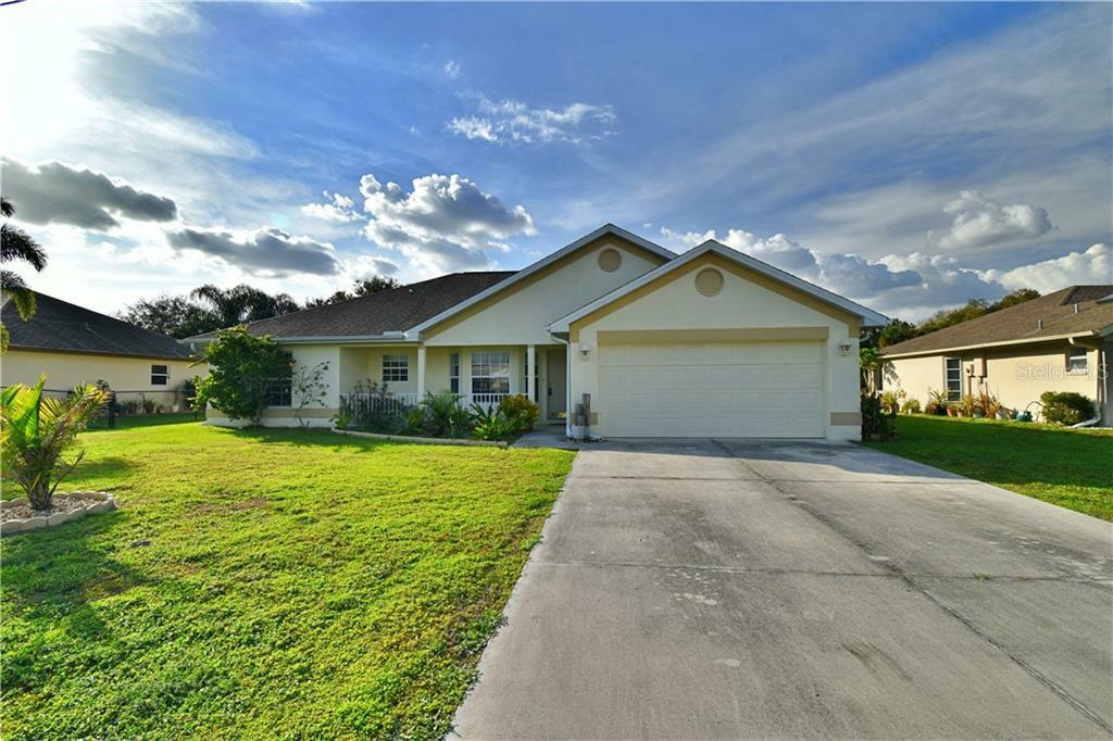 Property Photo:  25541 Aysen Drive  FL 33983 