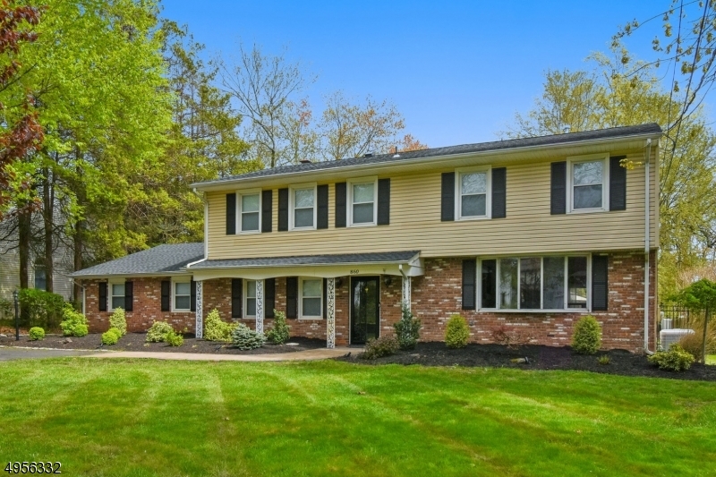 Property Photo:  860 Raritan Rd  NJ 07076 