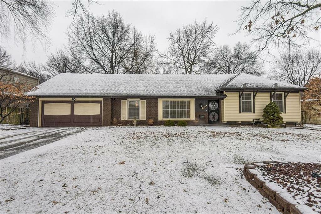Property Photo: 22 W 108 Terrace MO 64114