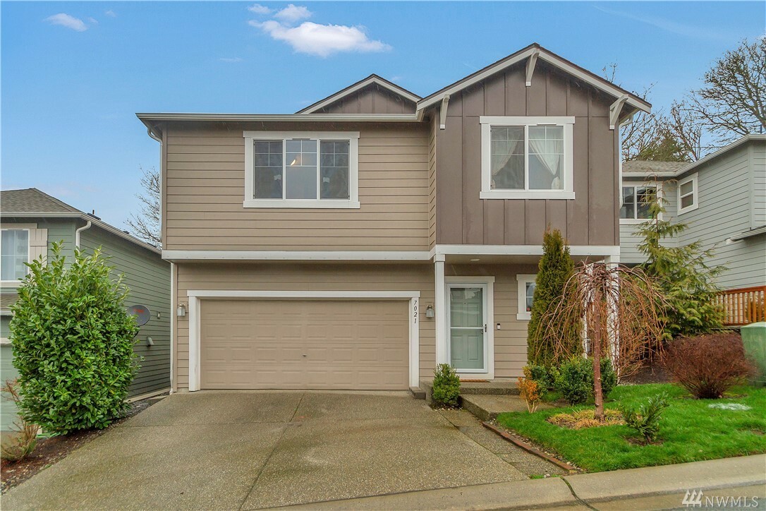 Property Photo:  7021 17th Place SE  WA 98258 