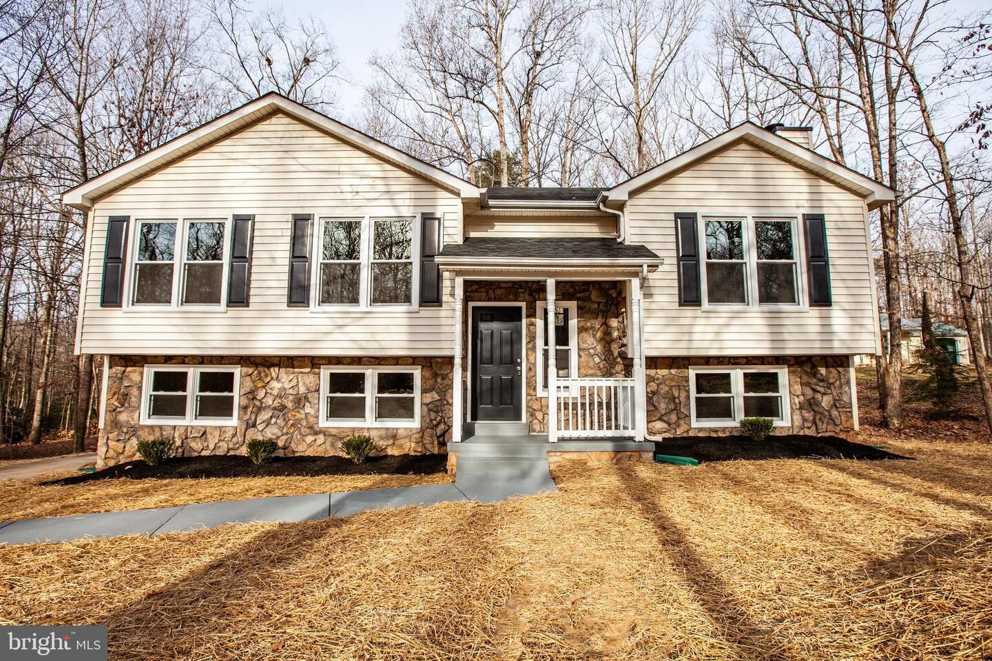 Property Photo: 12404 Wadsworth Lane VA 22551