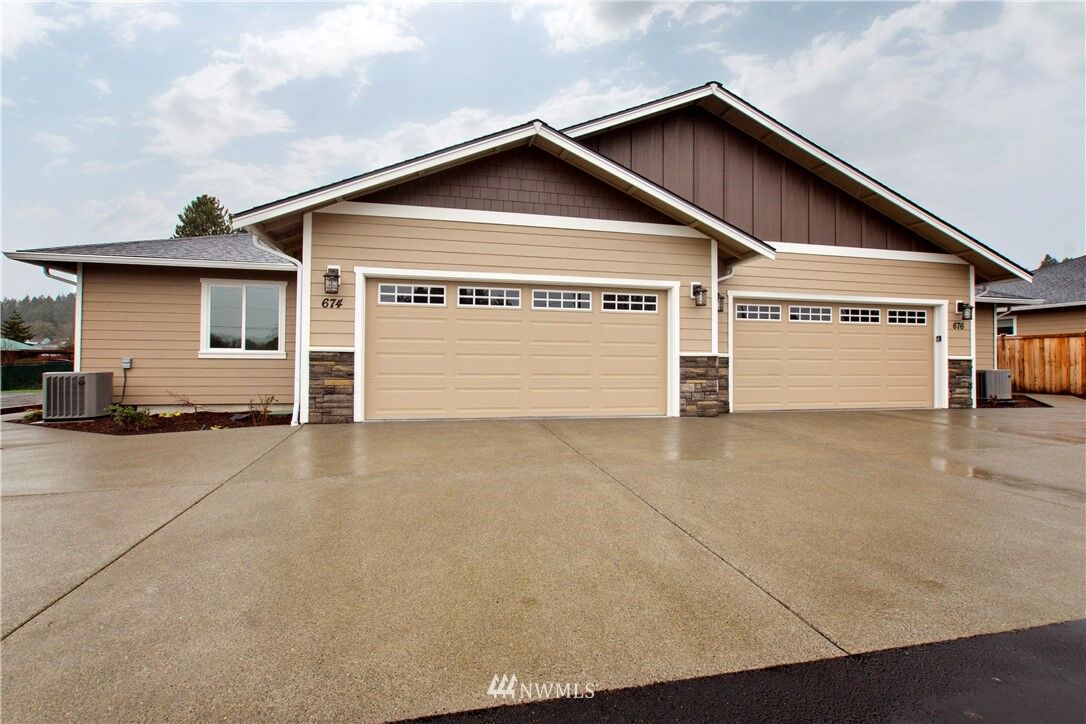 Property Photo: 674 SW 20th Street WA 98532