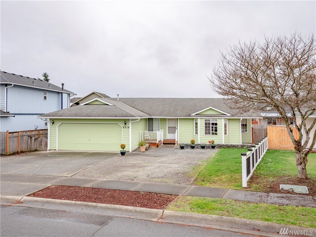 Property Photo:  9516  54th Avenue NE  WA 98270 