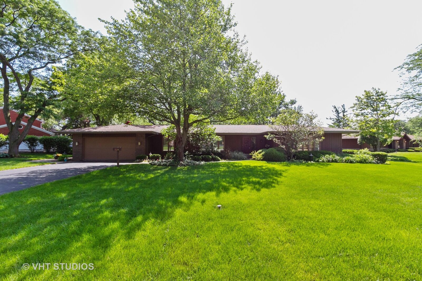 Property Photo:  120 Graymoor Lane  IL 60461 