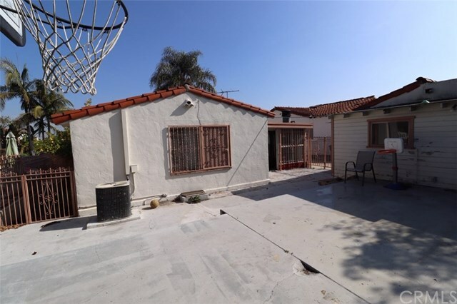 Property Photo:  4235 Angeles Vista Boulevard  CA 90008 