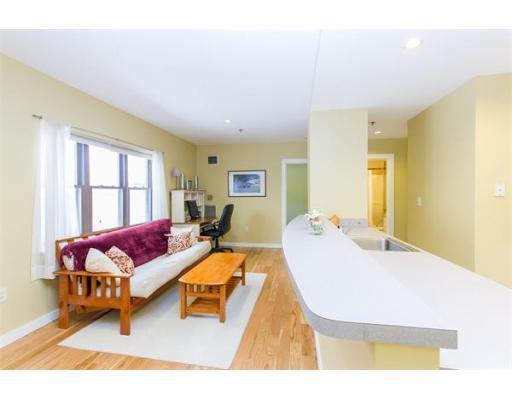 Property Photo: 534 Commonwealth Ave 5C MA 02215