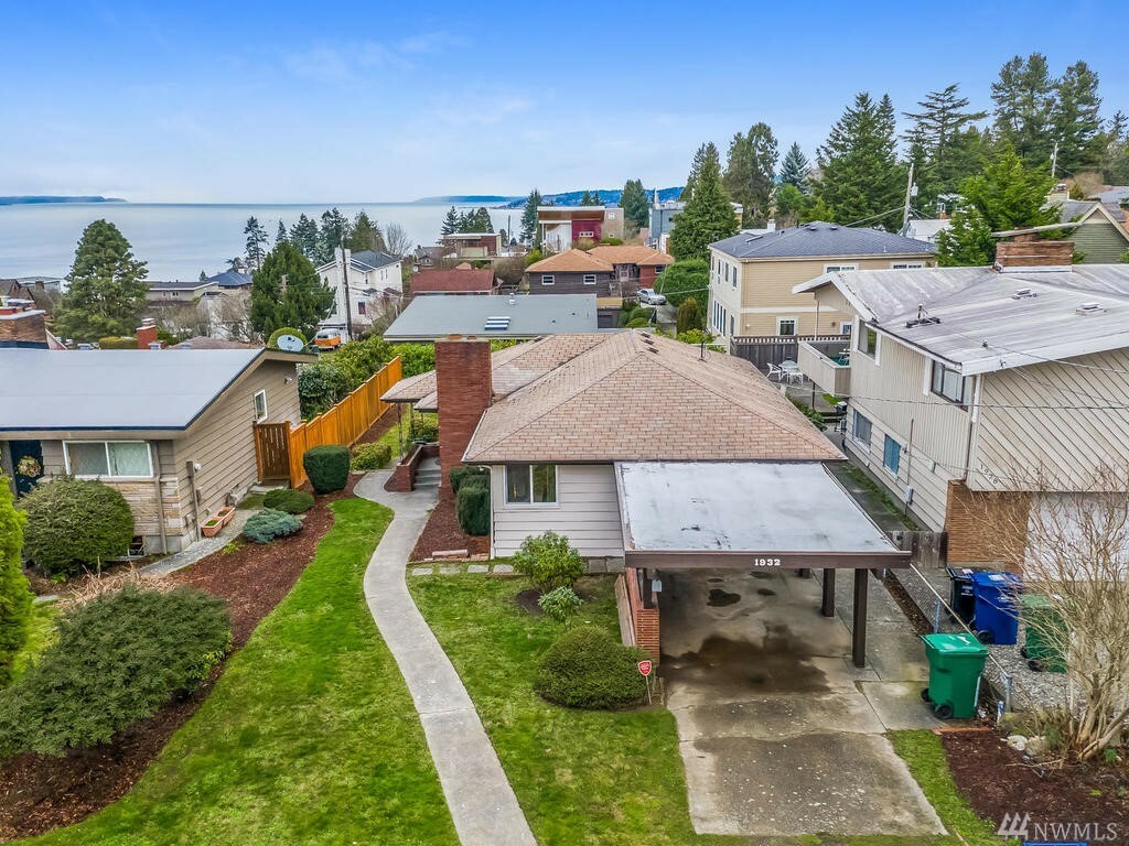 Property Photo: 1932 NW 95th St WA 98117