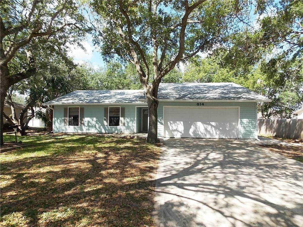 Property Photo:  814 Roseland Road  FL 32958 