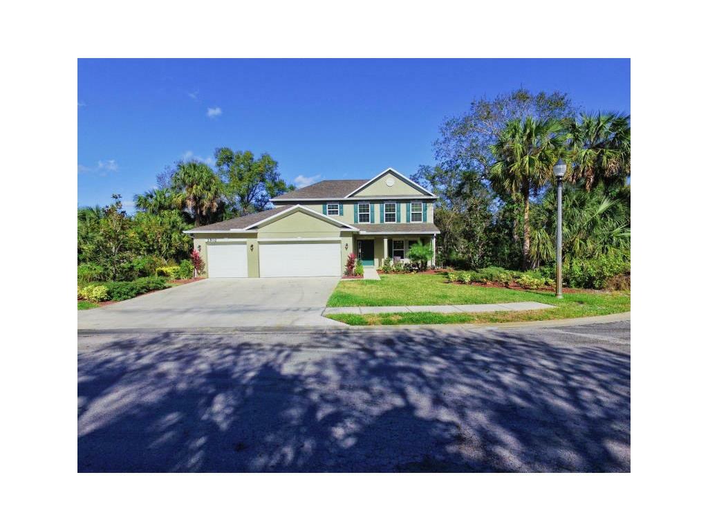 Property Photo: 2502 Madewood Drive FL 34981