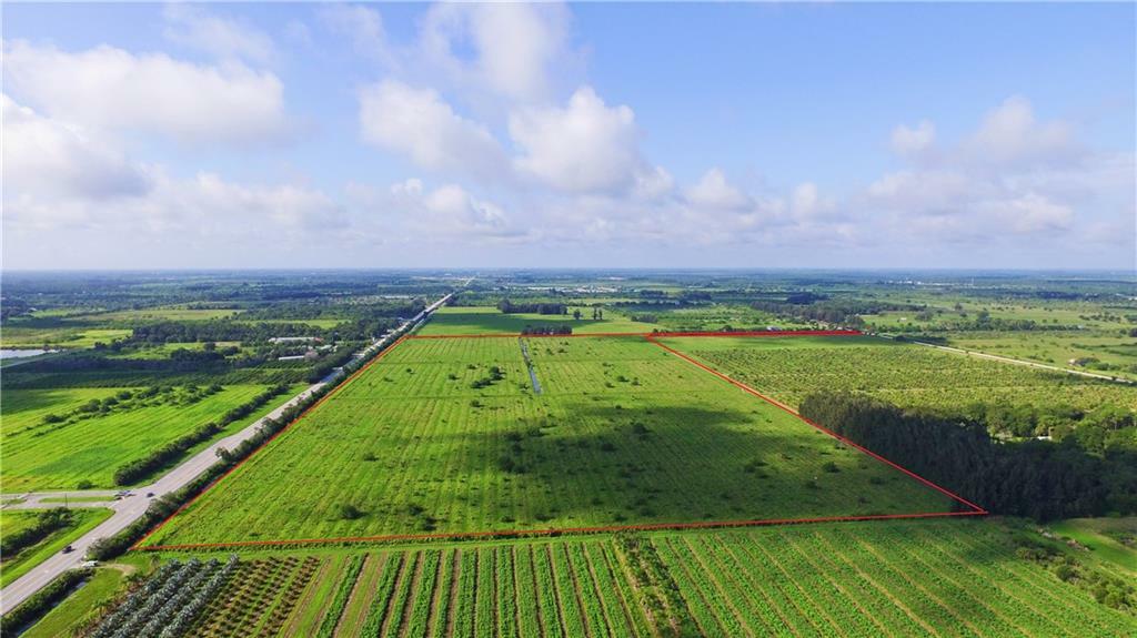 Property Photo: 3105 N Kings Highway FL 34951