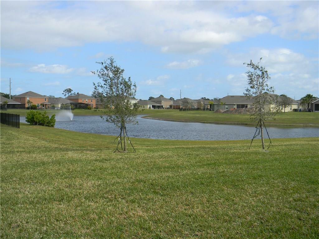 Property Photo:  1328 Lexington Sq SW  FL 32962 