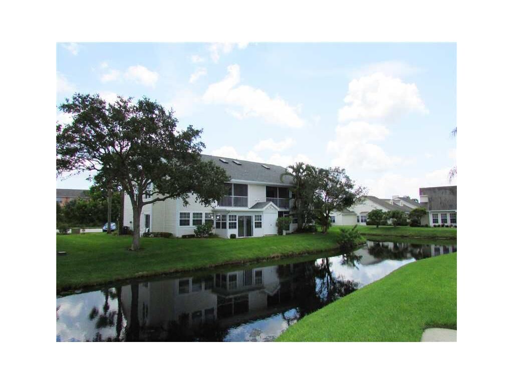 Property Photo: 1807 Aynsley Way 6 FL 32966