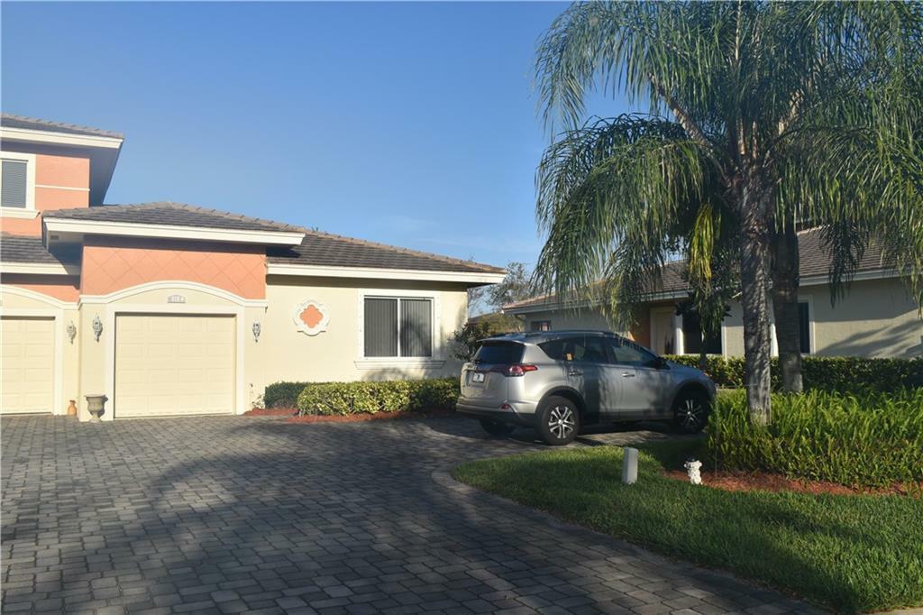 Property Photo:  819 Middleton Drive  FL 32962 