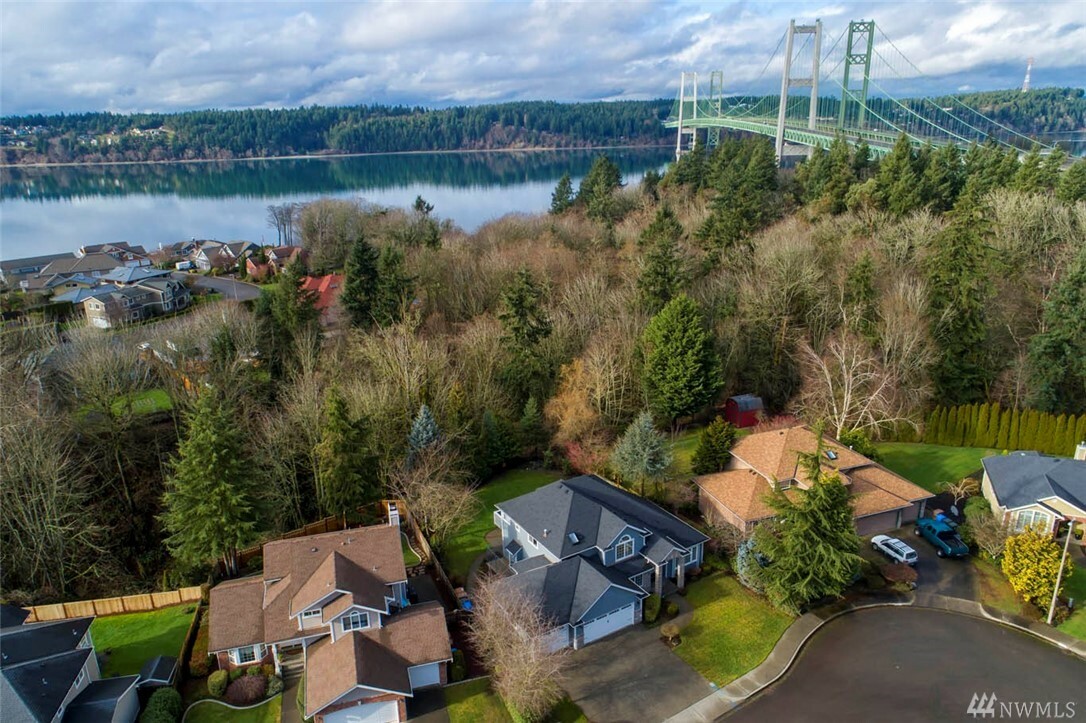 Property Photo:  1122 N Locust Lane  WA 98406 