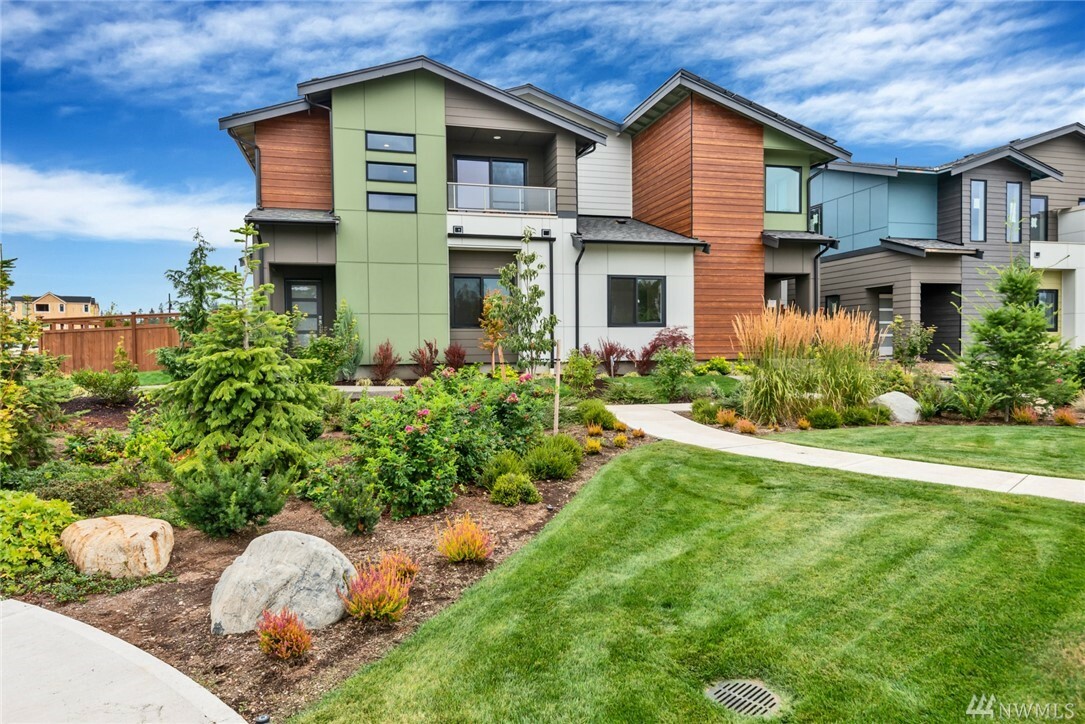 Property Photo: 32734 Madrona Ave SE WA 98010