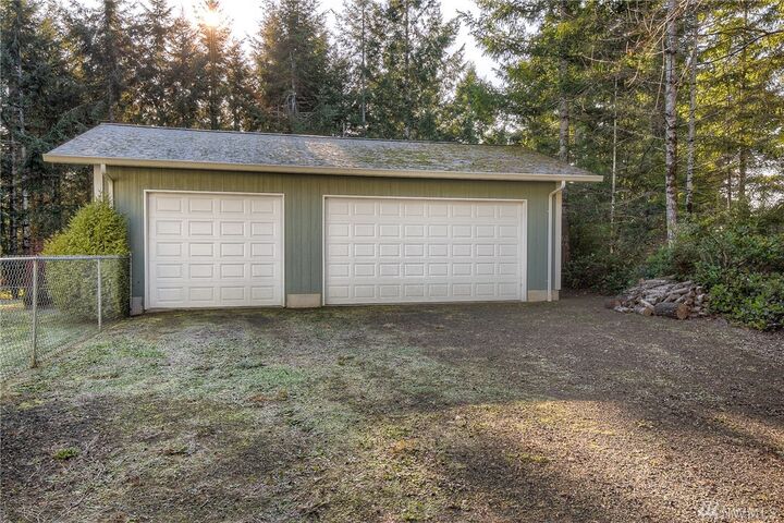 Property Photo:  1600 E Jensen Rd  WA 98584 
