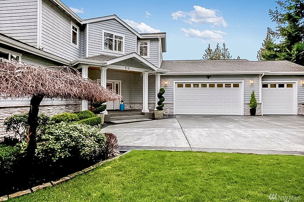 Property Photo:  712 Tiffany Meadows NE  WA 98110 