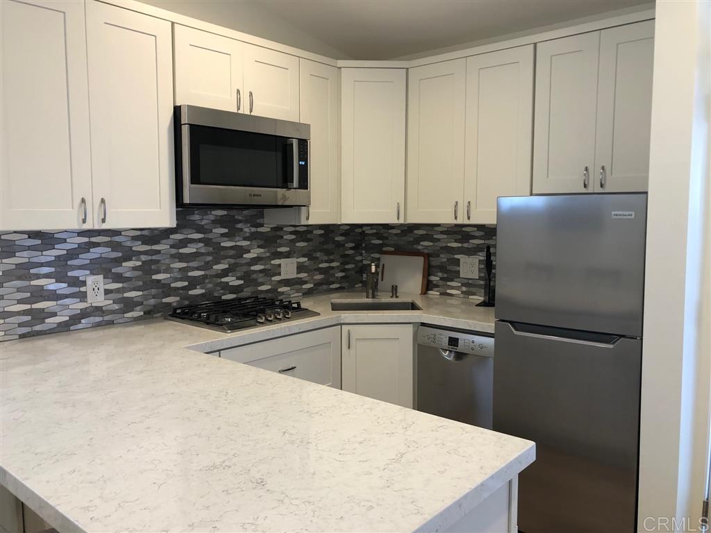 5530 Dalen Ave.  San Diego CA 92122 photo