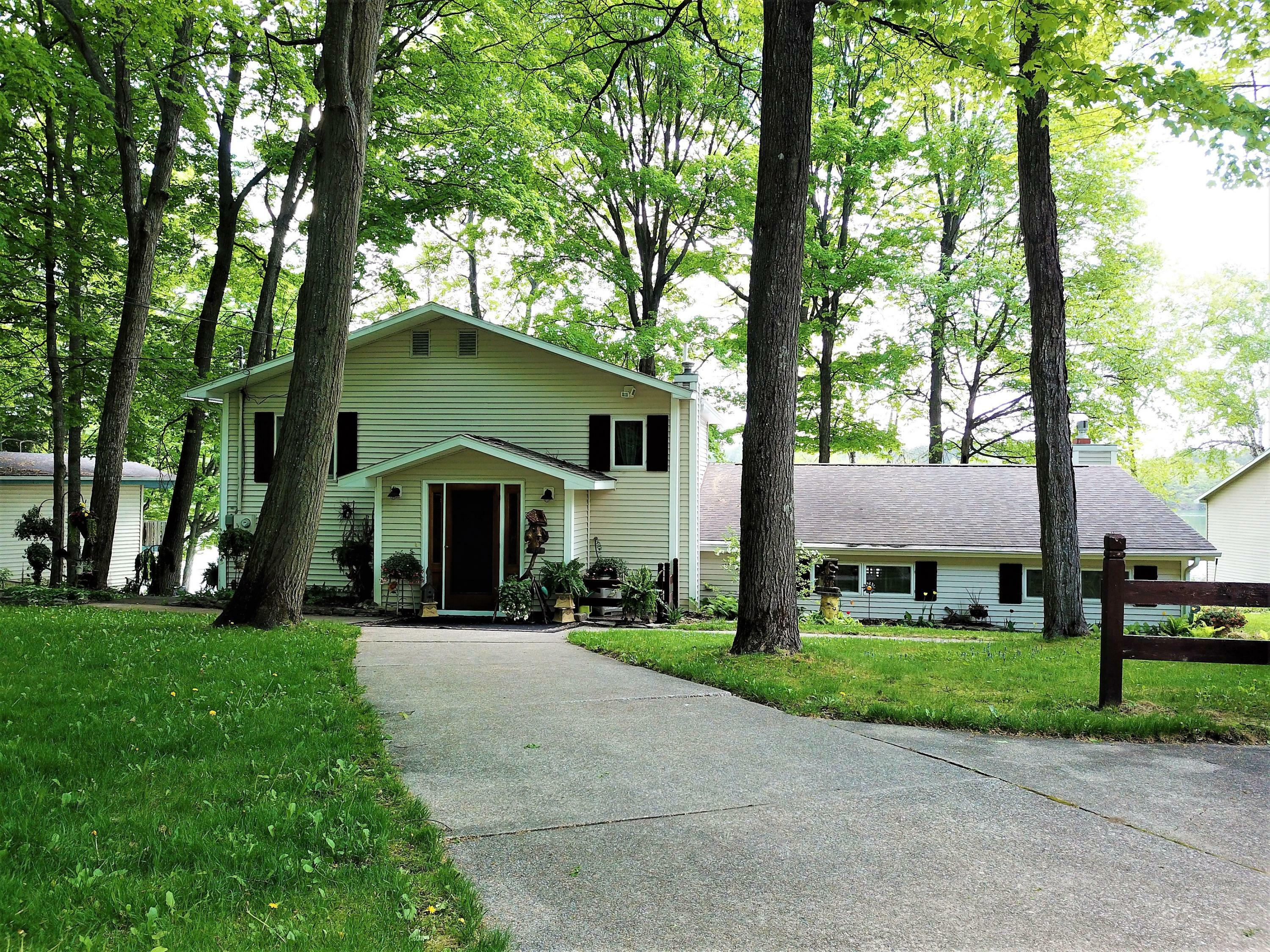 Property Photo: 2389 W Dixon Lake Lake MI 49735