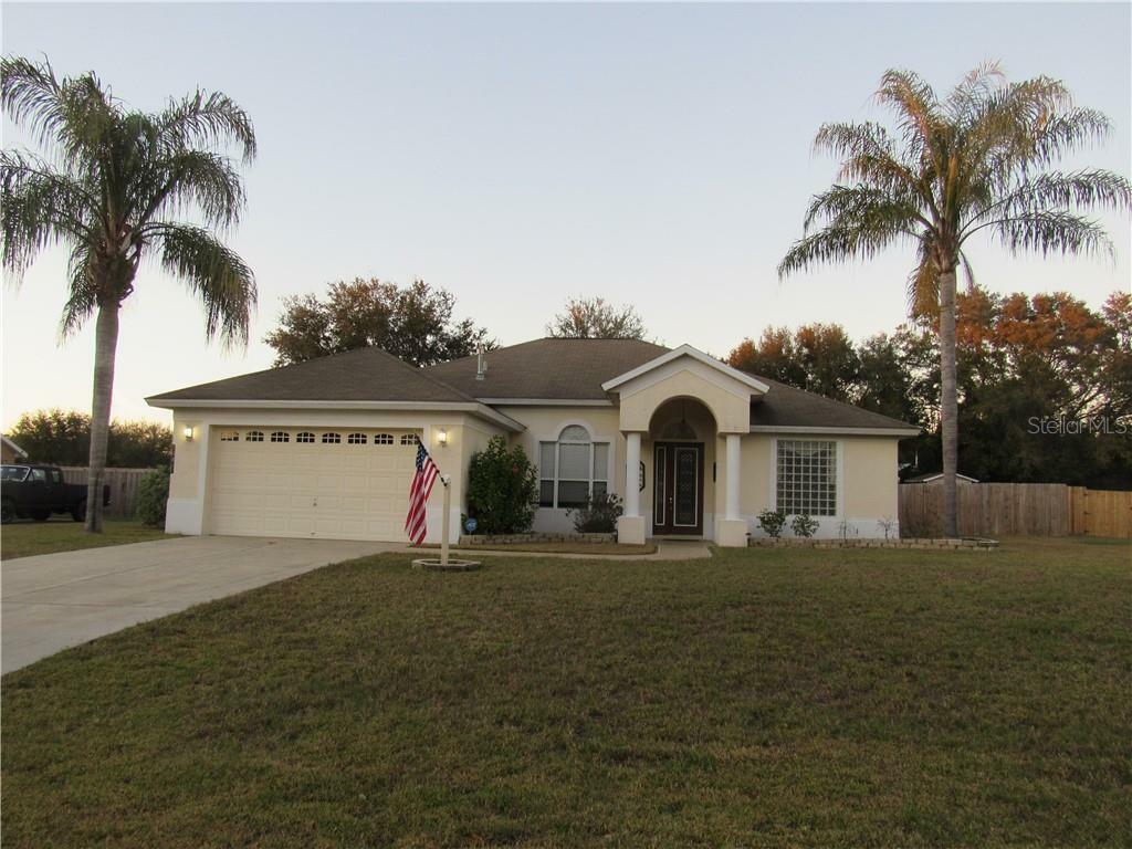 Property Photo:  13421 Biscayne Drive  FL 32735 