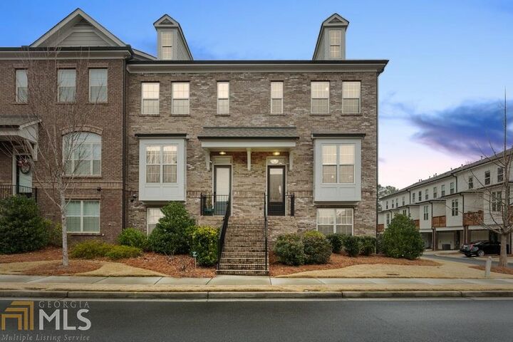 1018 Township Square  Alpharetta GA 30022 photo