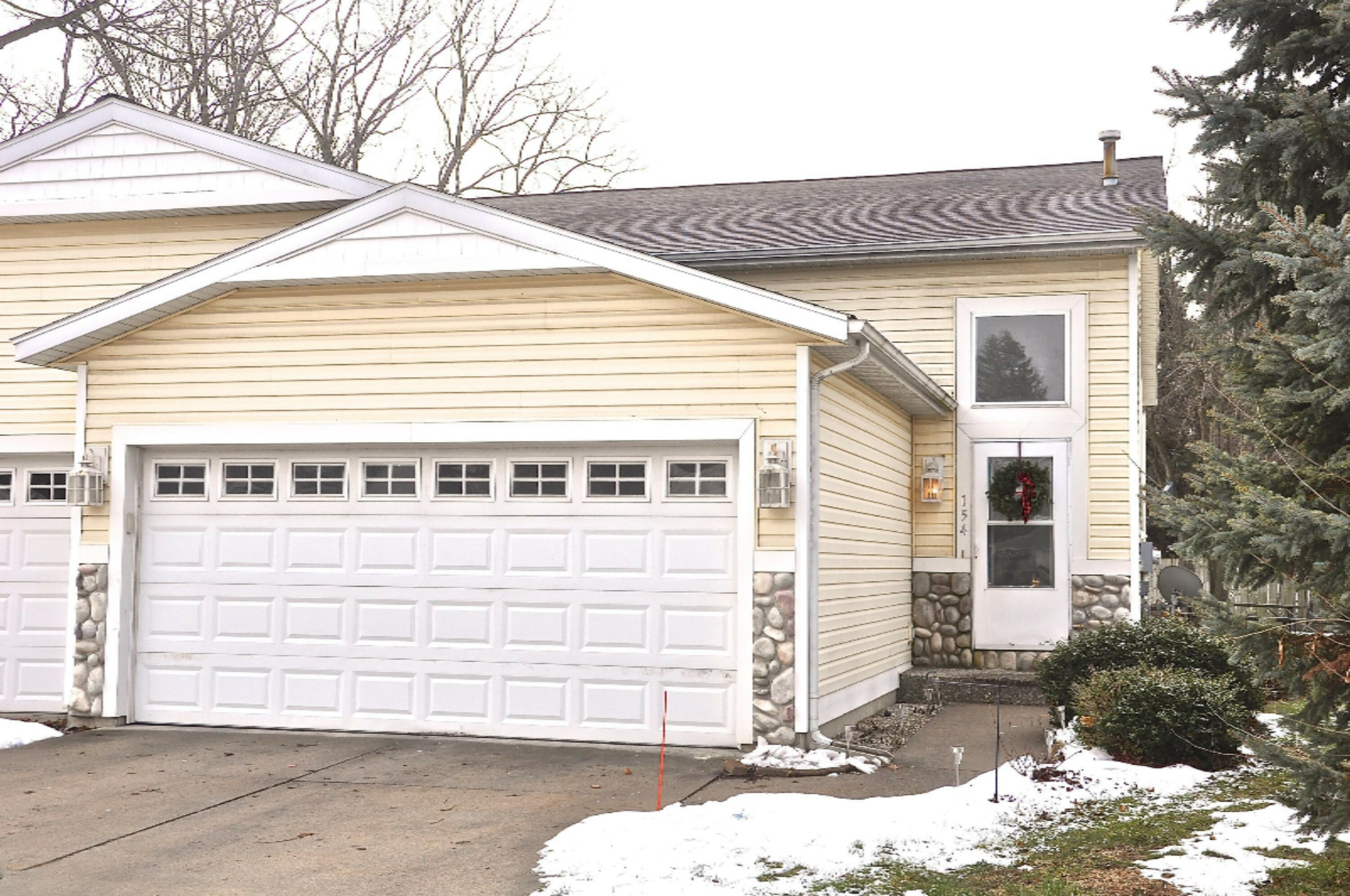 Property Photo: 154 W 32nd Street MI 49423