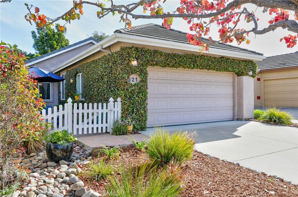 Property Photo:  521 Starlight Lane  CA 93420 