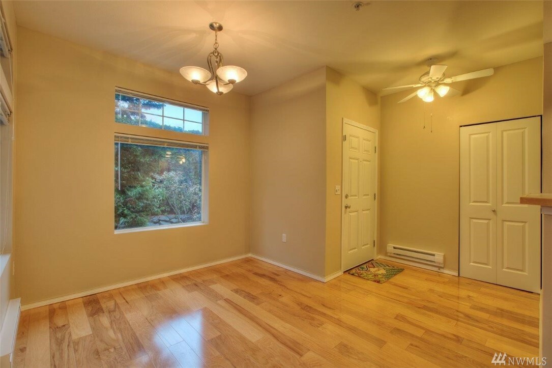 Property Photo:  1039 61st St SE 106  WA 98092 