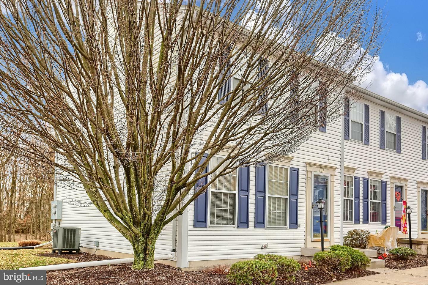 Property Photo: 528 Hilton Court PA 17112