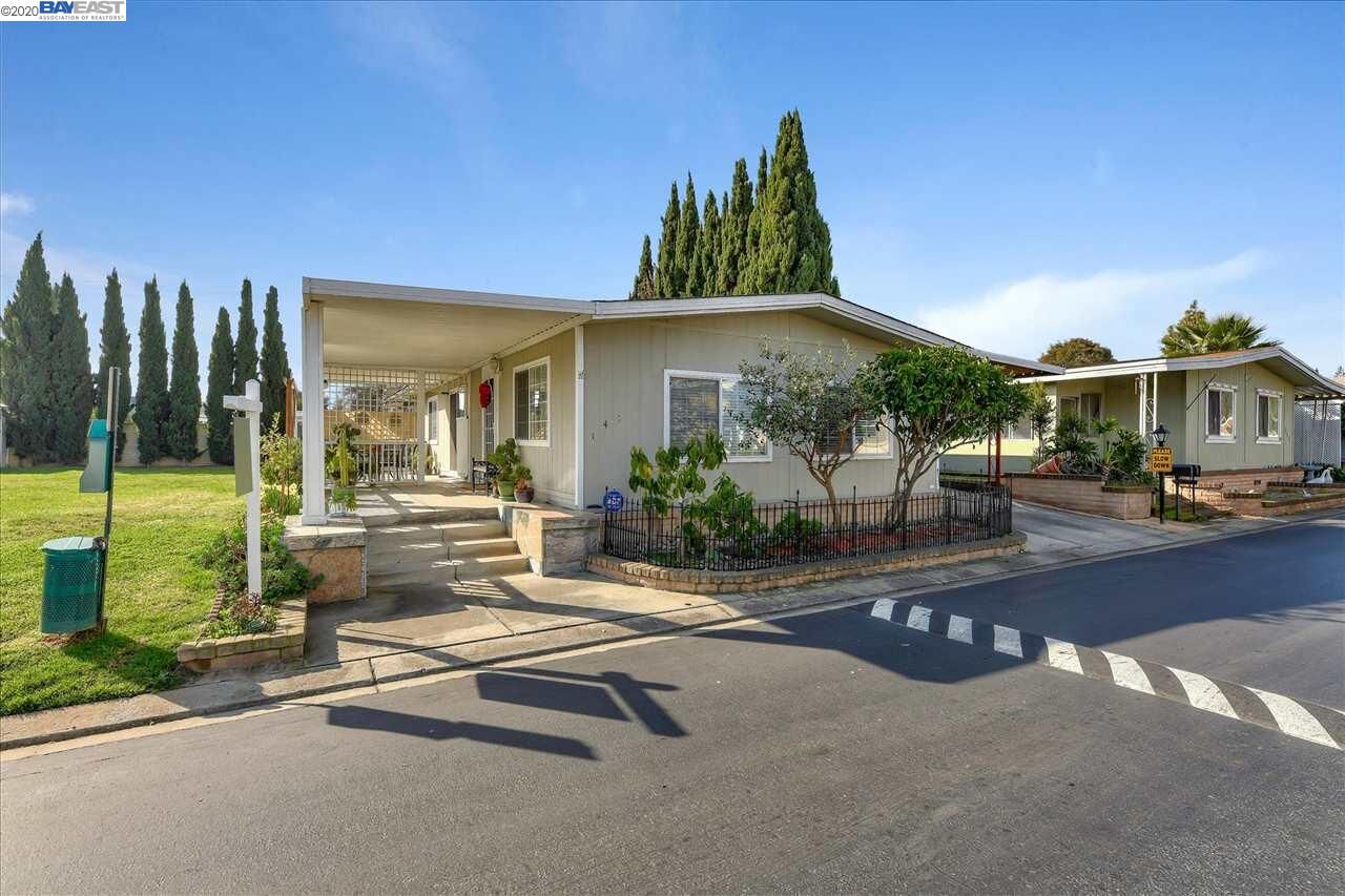 Property Photo: 4271 N First Street 142 CA 95134