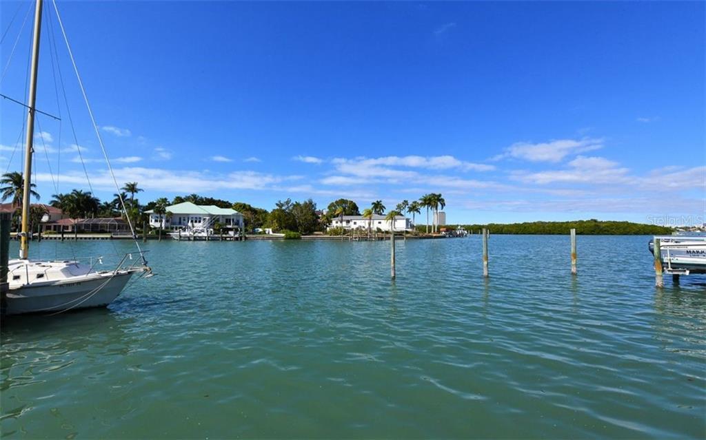 Property Photo: 515 McKinley Drive FL 34236