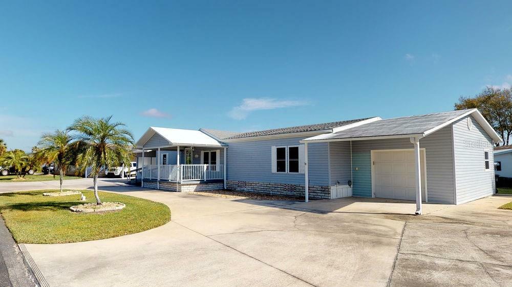 Property Photo:  6318 Treasure Valley Loop  FL 33898 