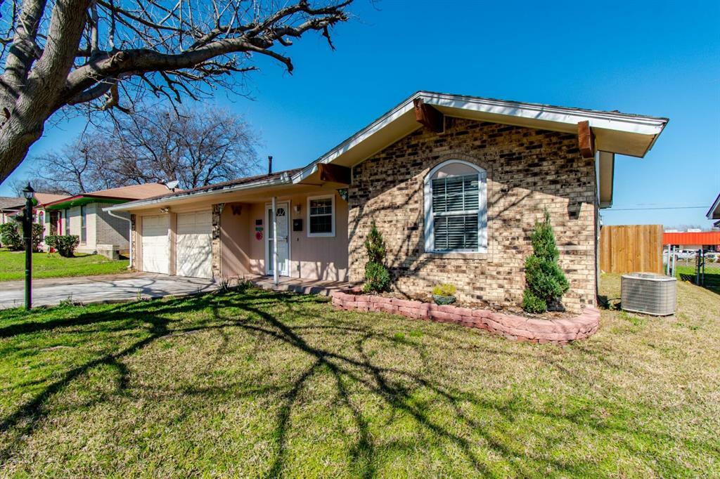 Property Photo:  1009 Birchwood Drive  TX 75149 